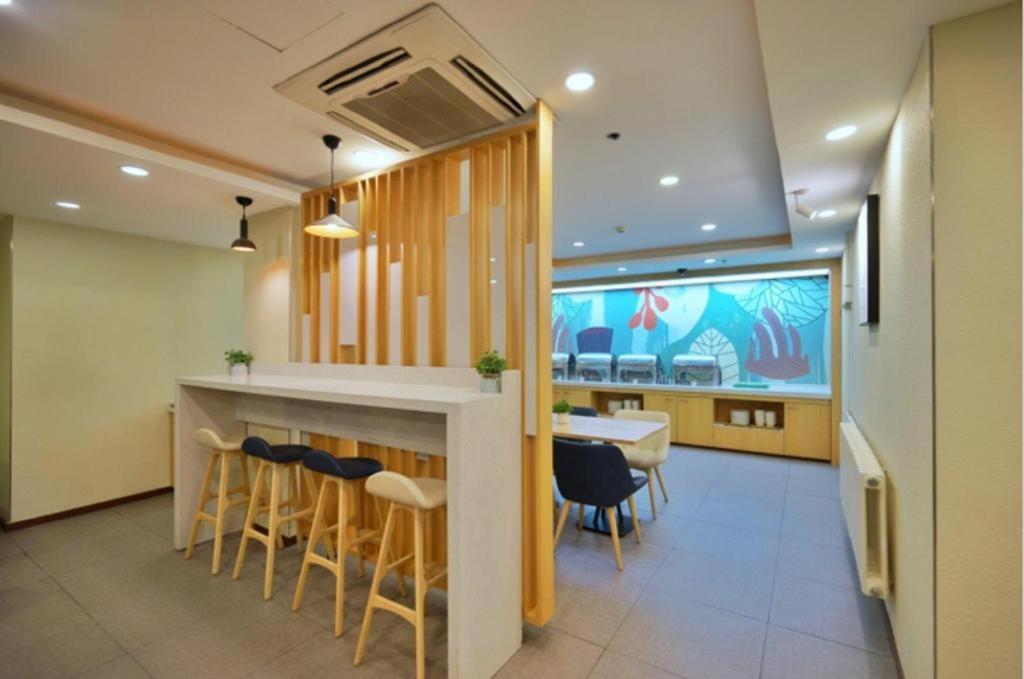 Hanting Hotel Harbin Dongdazhi Street Экстерьер фото